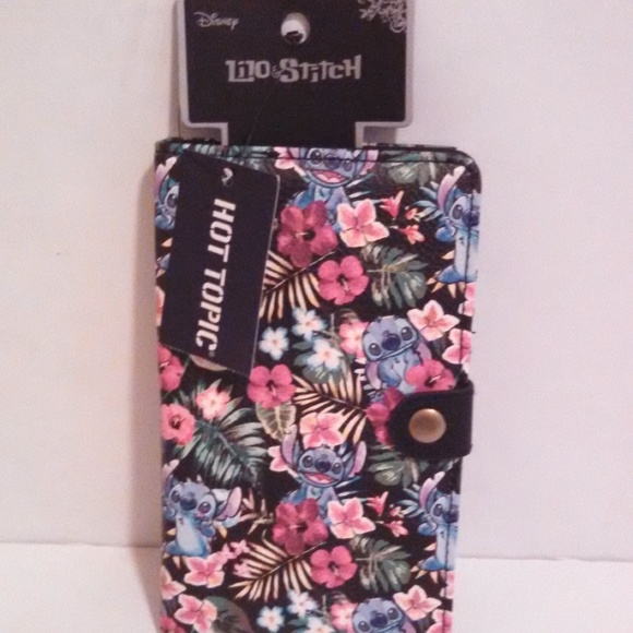 Loungefly Handbags - Loungefly Disney Lilo & Stitch Wallet Card Holder